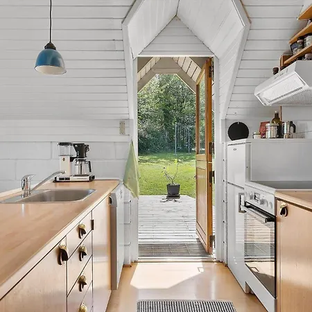 度假居 6843-allinge-lundegardsvej-16-b *