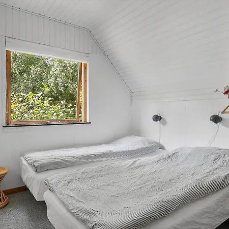 度假居 6843-allinge-lundegardsvej-16-b Sandkås