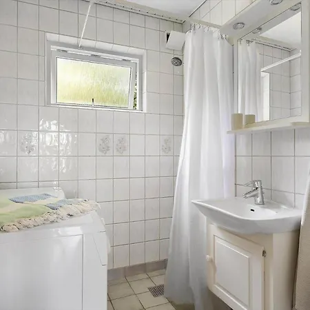 6843-allinge-lundegardsvej-16-b 度假居 *